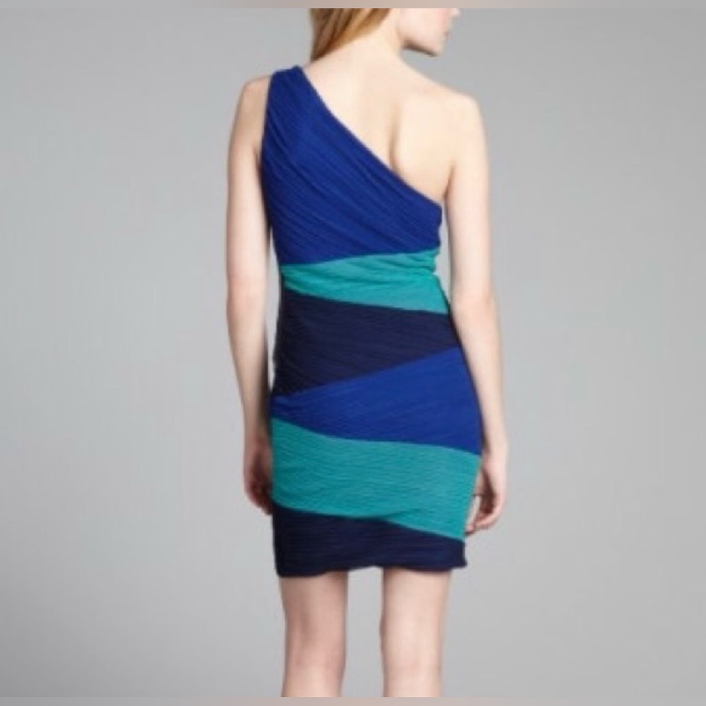 BCBG MAXAZRIA Elegant Blue and Green One-Shoulder Dress - Picture 2 of 7